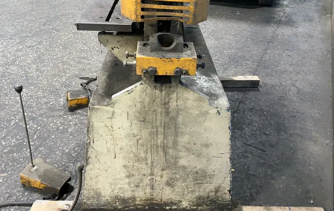 5" x 5" x 1/2" Geka #HYD-70, Ironworker, 5.5/6.4 KW, 1425/1725 RPM, 240/480 V., 3PH, foot pedals - Image 5