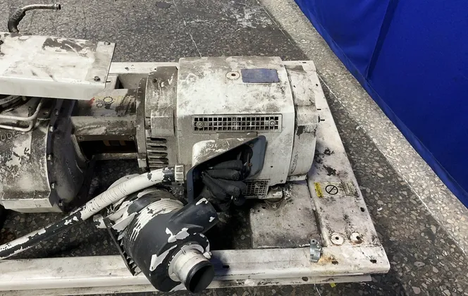 Gardner Denver #EBH99G, Rotary Screw Air Compressor, 50 HP, 1770 RPM, 230/460 V., 3PH, 2005 - Image 9