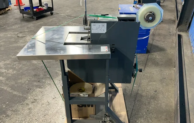 L Clip Applicator, 3M #S-867, 140 psi, 18" x 22" table, foot pedal - Image 6