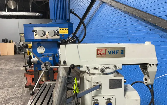 Knuth #VHF-2, Vertical Mill, 10" x 44" table, 6.6 HP, 850/1700 RPM, 220 V., 3PH, 2019 - Image 7