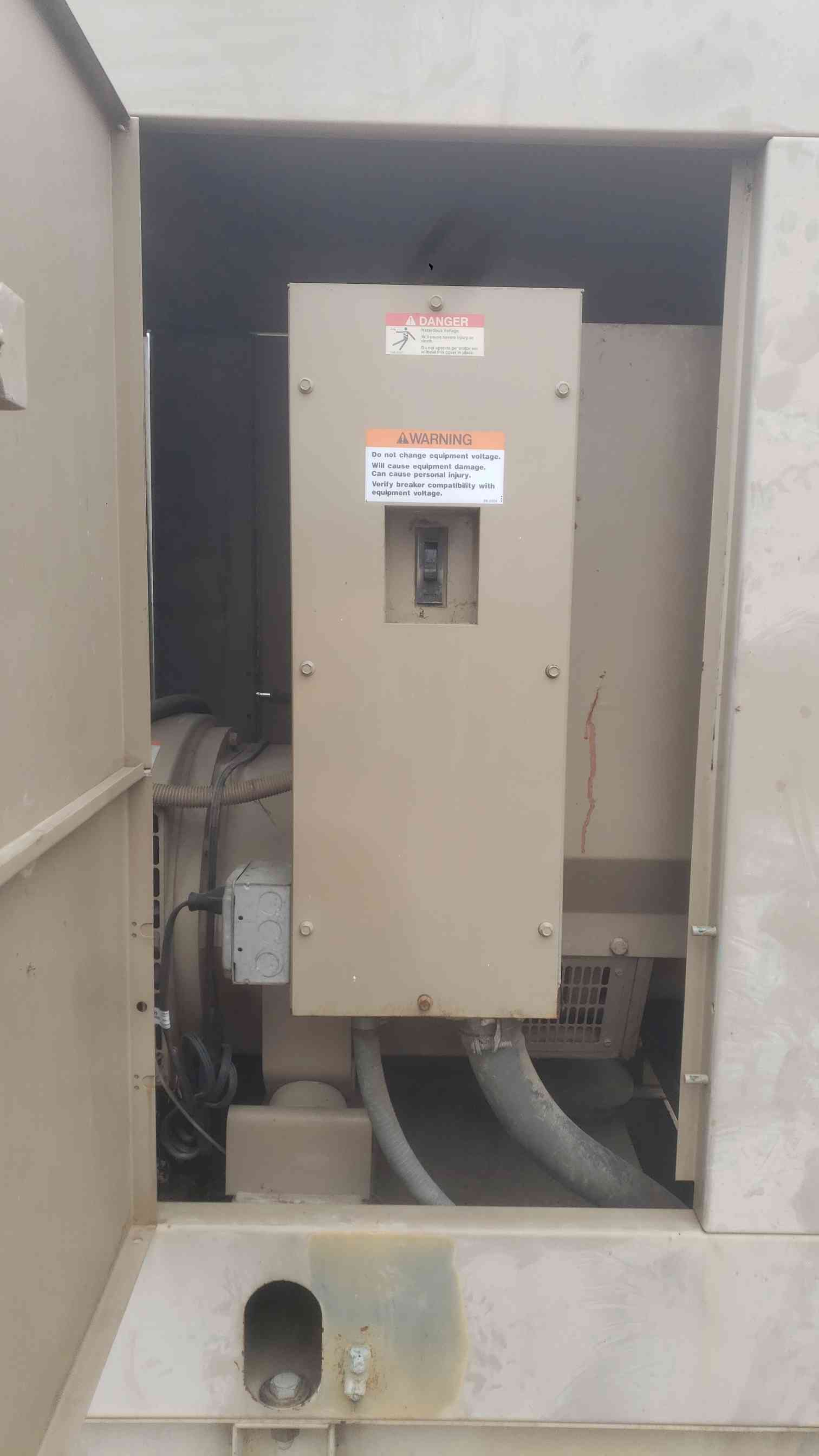 50 KW Cummins Onan #50DGCA, diesel generator set, 4BT 3.9L engine, enclosed, 150 gal. tank, 983 hours - Image 10