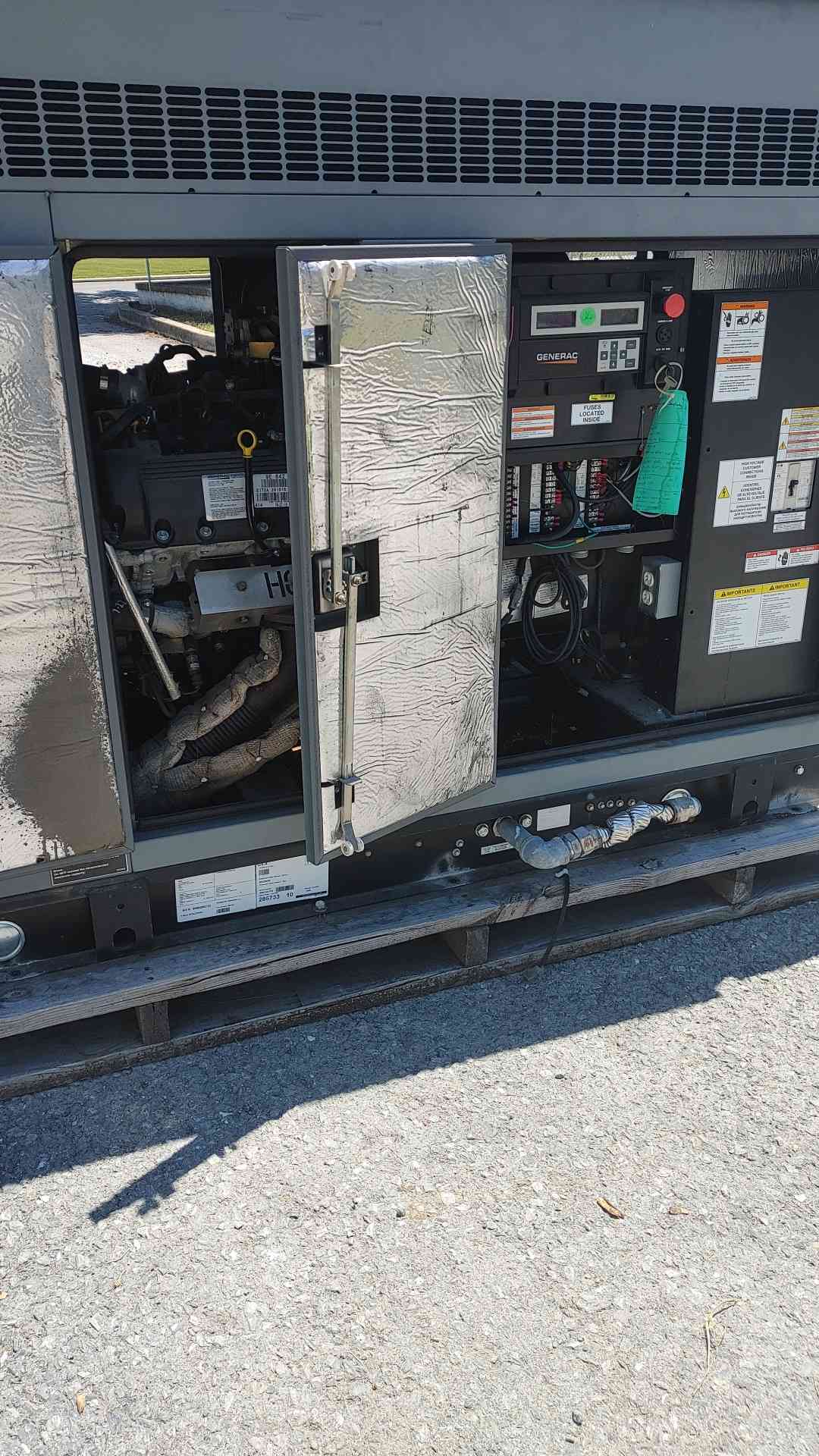 35 KW Generac #SG35, natural gas generator set, 120/240 Volts, 1PH, 143 hours - Image 2