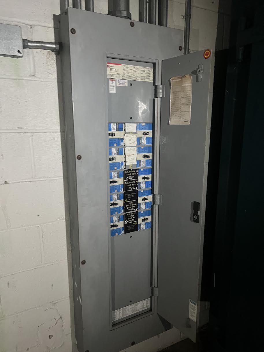 250 Amp. Cutler-Hammer PRL3a, Distribution Panelboard, 480 Volts, 3PH - Image 1