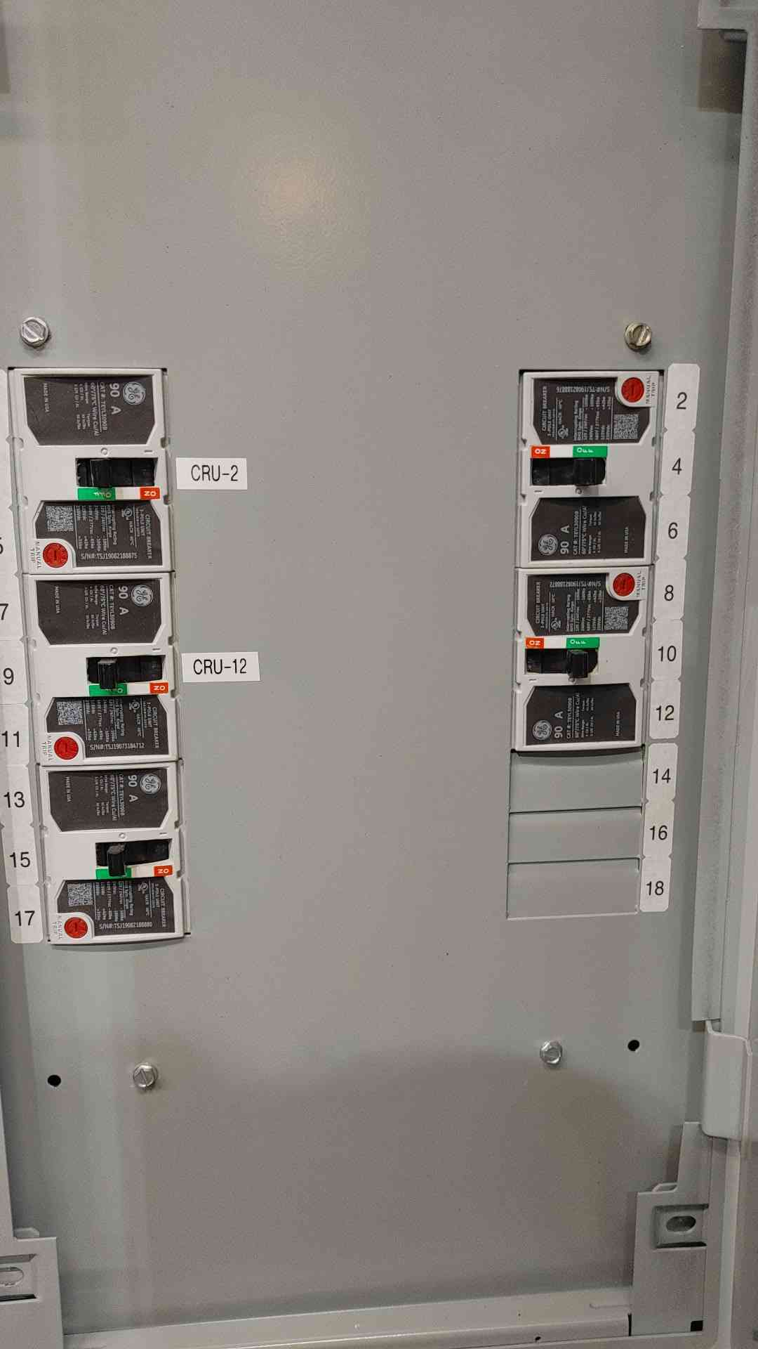 400 Amp. General Electric A-Series II, Panelboard, 480Y/277 Volts, 3PH, Main Breaker, (5) TEY 90A Breakers - Image 3