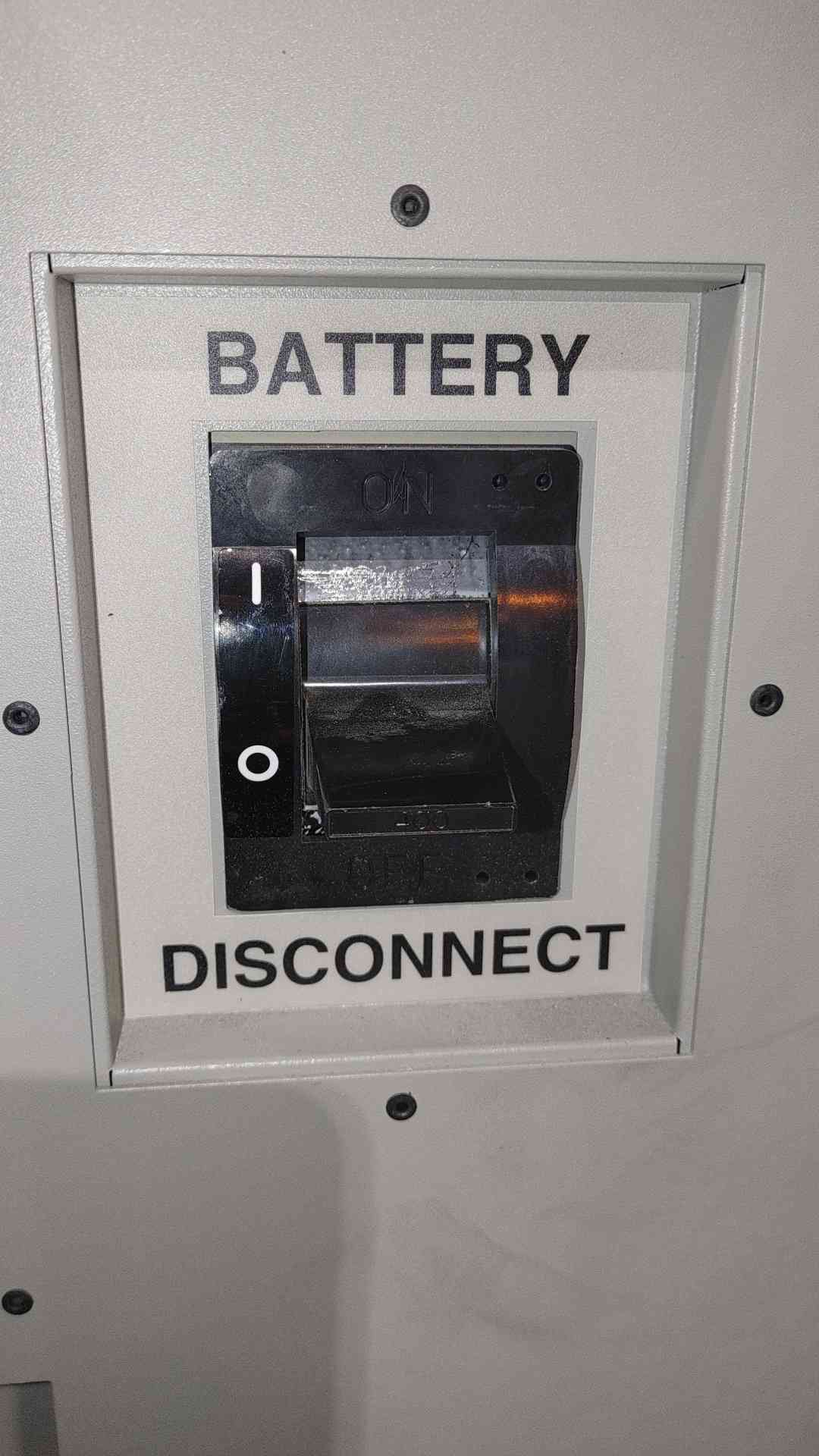 Liebert #UBP180, External UPS Battery Cabinet, 400A DC Disconnect, Empty - Image 5