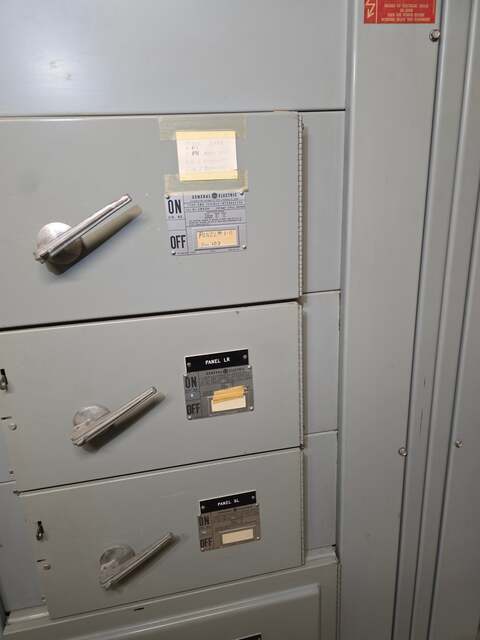 3000 Amps General Electric, Metal Enclosed Switchgear Lineup w/ Integrated Transformer, 7 Sections, 480 x - Image 9