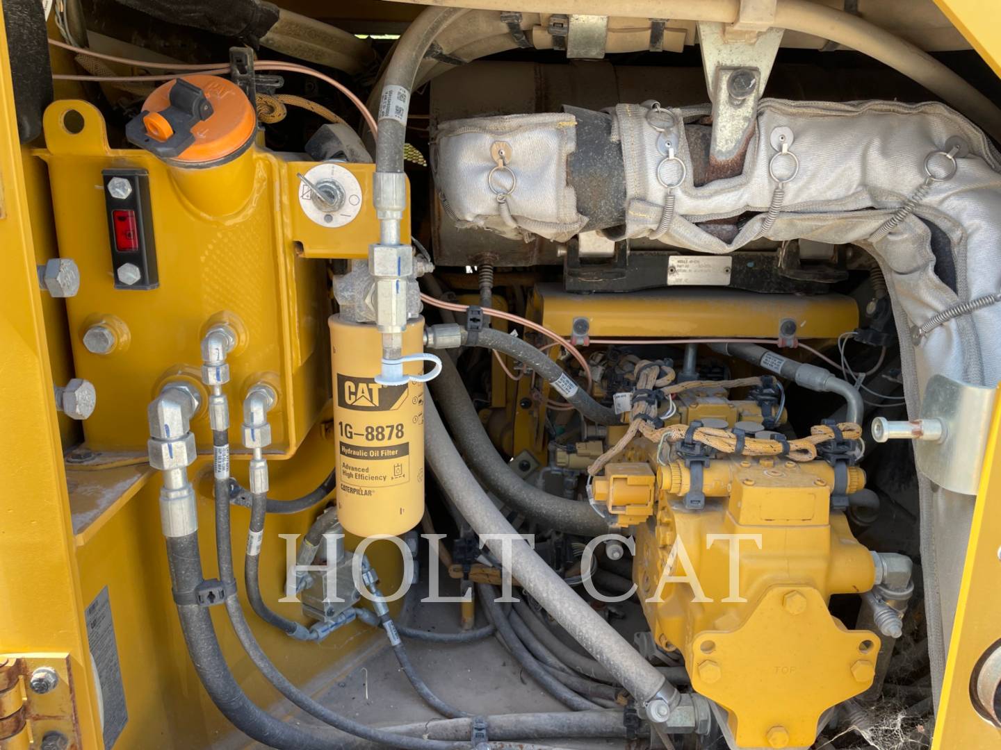 Caterpillar CB10, 851 hours, S/N: P8P00320, 2018 - Image 7