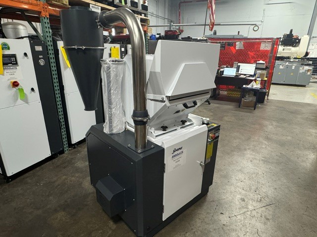 9" x 19" Shini #SG-2348, beside the press granulator with blower & cyclone, 16.9 HP, new, 2026 - Image 1
