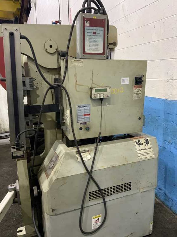 60 Ton, Accurpress, Advantage #7608, CNC press brake, 8' overall, 52" between housing, 8" stroke, 10" throat - Image 5