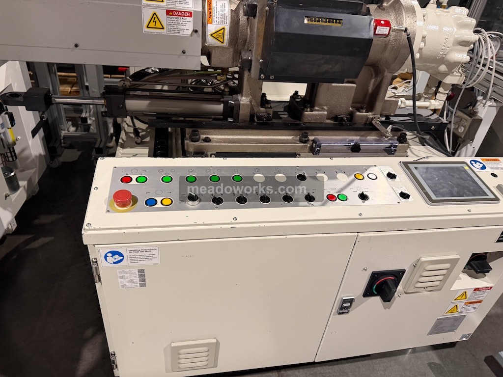 Aoki #AHC-100-12, Blow Molding Machine, plastic bulk container, 1102 lb. load capacity, 2012 - Image 8