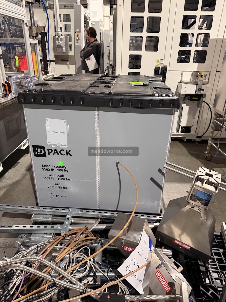 Aoki #AHC-100-12, Blow Molding Machine, plastic bulk container, 1102 lb. load capacity, 2012 - Image 10