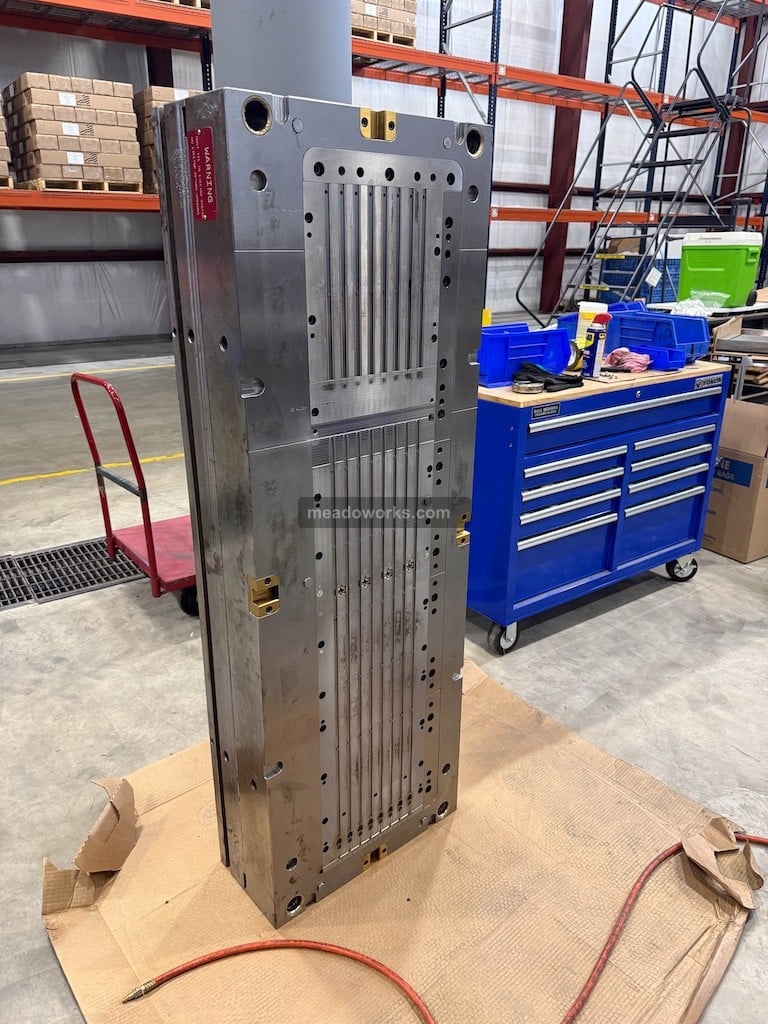 Innovation Mold & Design, Cable Tie Mold, 8 cavity, 48" cable ties, inserts to make 36" cable ties, Husky hot - Image 1