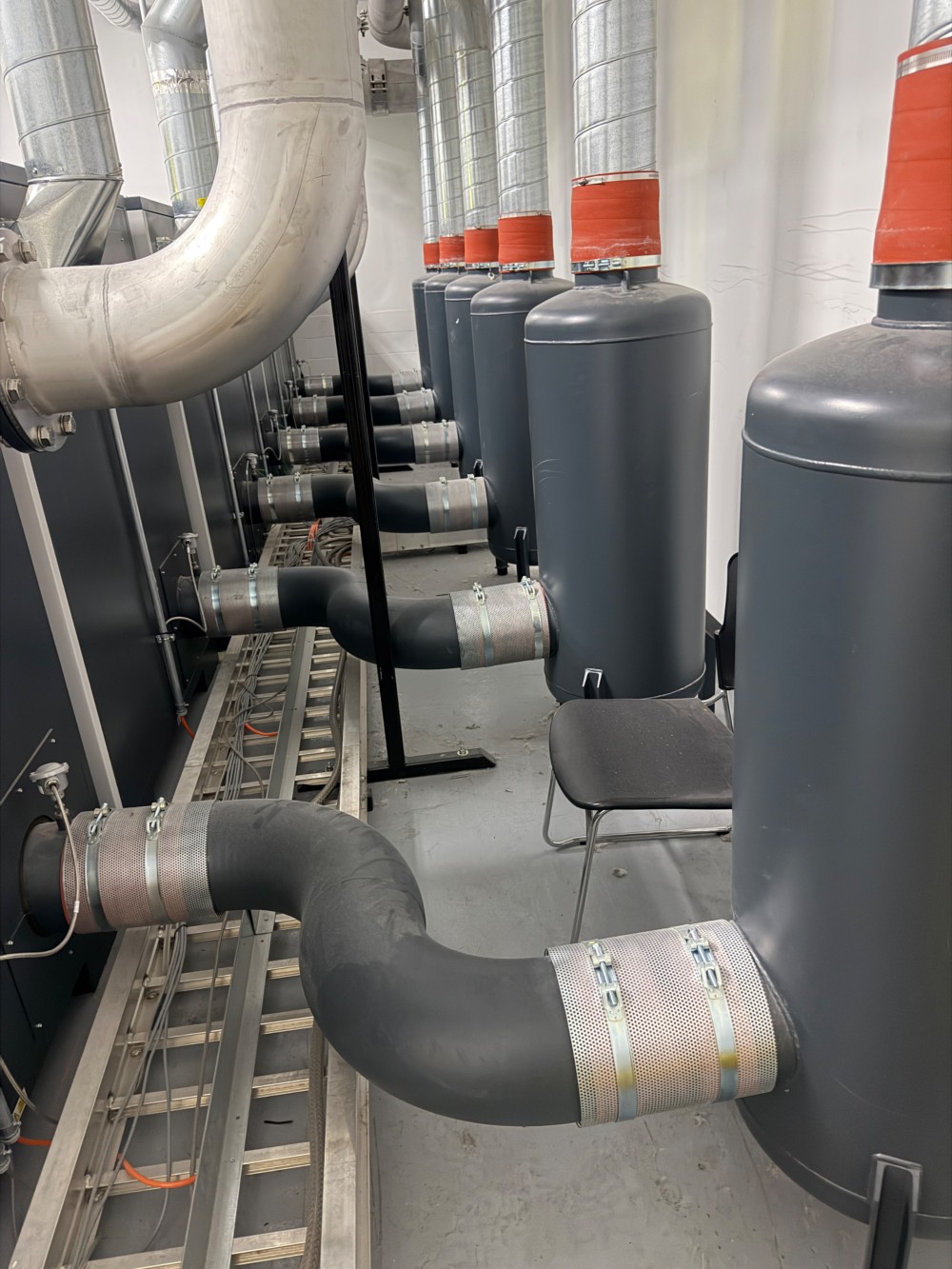 Busch TYR Industrial Rotary Lobe Vacuum Pump and Blower System - Image 2