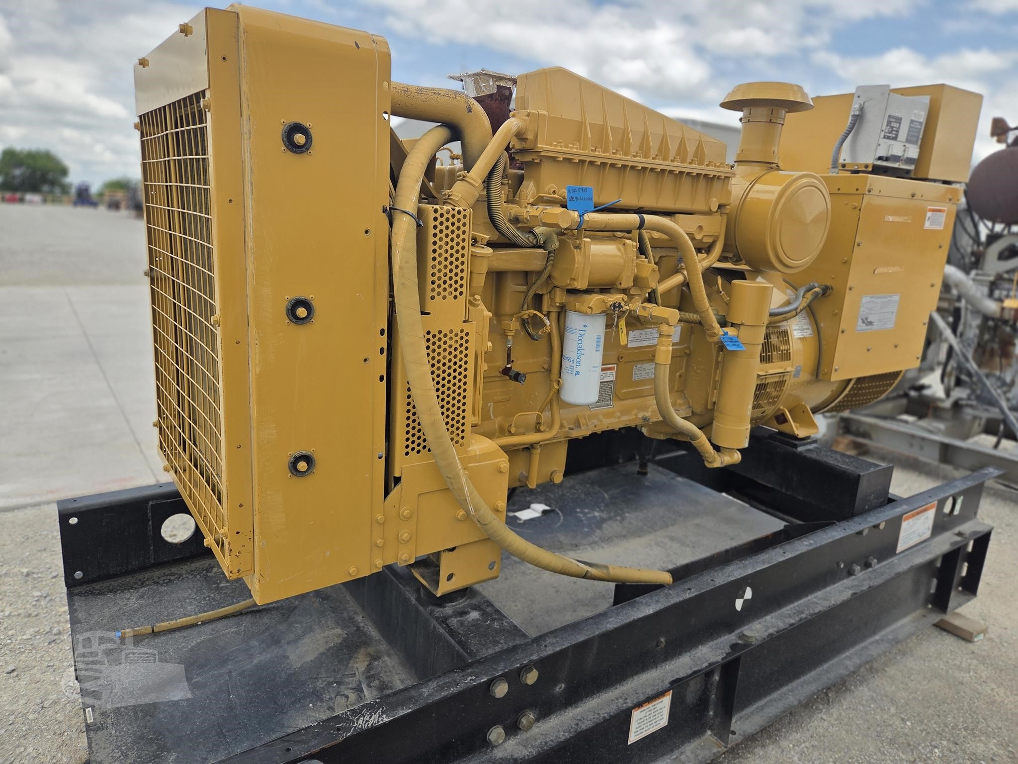 230 KW Caterpillar #3306, Diesel Generator Set, 480 Volts, 362 HP, 3PH, 417 hours, 1997 - Image 2