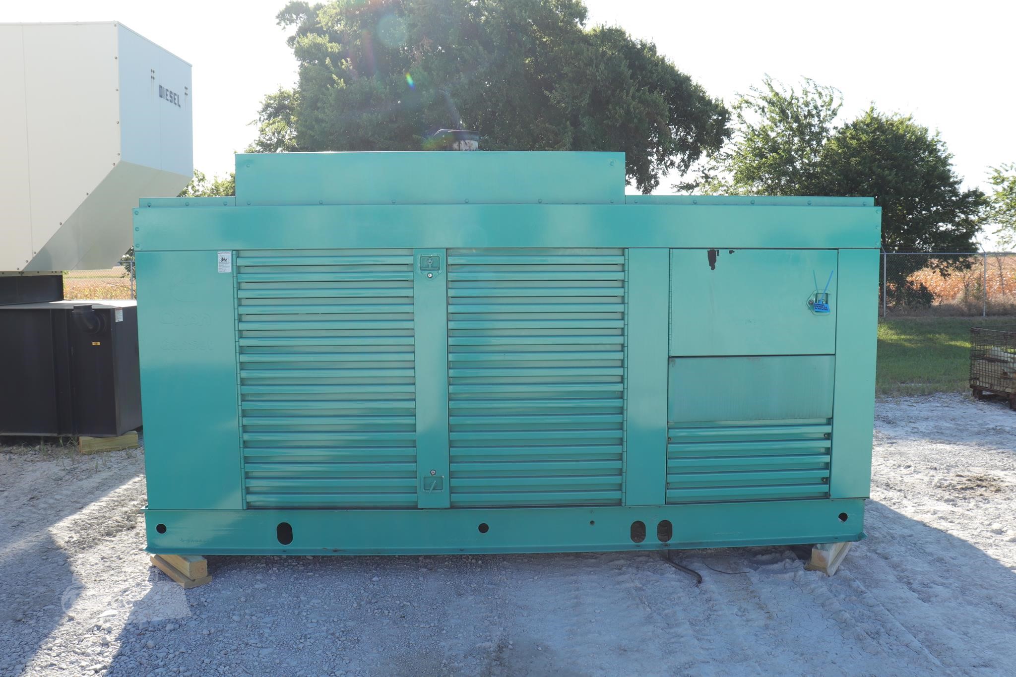 350 KW Cummins #350DFCC, Diesel Generator Set, 480 Volts, NTA-855-G3 engine, 1800 RPM, 3PH, enclosed, 2546 - Image 1