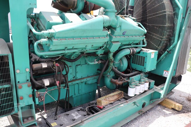 1000 KW Cummins #DFJD-5583567, Diesel Generator Set, 480 Volts, KTA38-G4 engine, 1800 RPM, 3PH, 1861 hours - Image 9