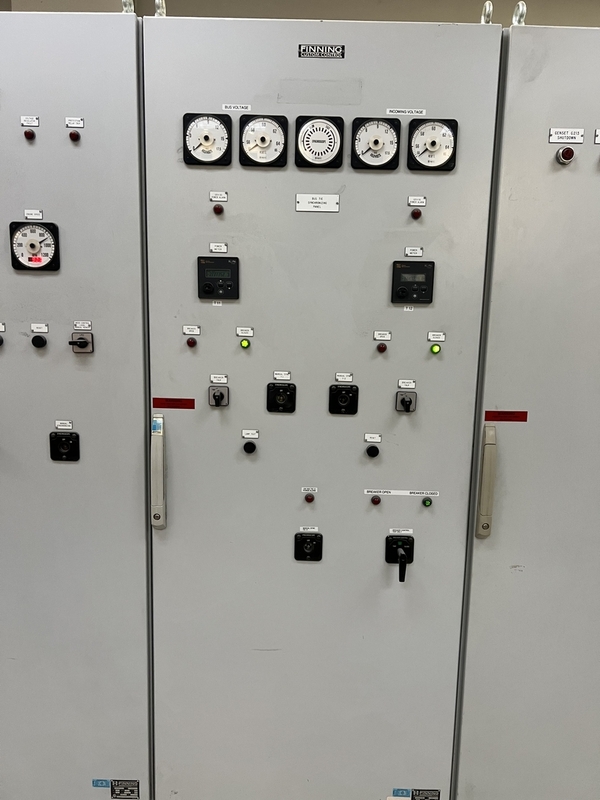Finning, 6-Genset Synchronizing Control Panel Lineup w/ Bus-Tie & Plant DCS Panels, (6) ION 7550 meters, 120 - Image 3