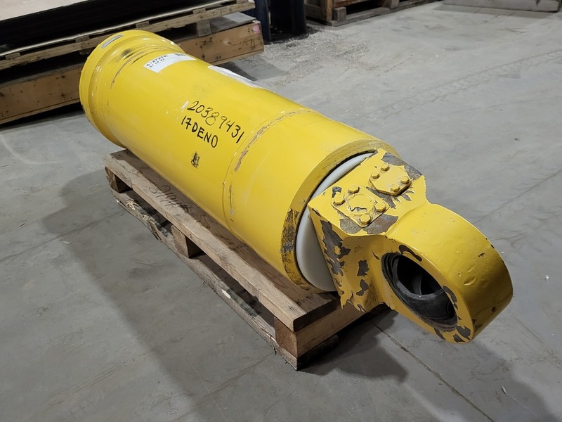Komatsu #RTEM8353, Hoist Cylinder Assembly, 2022 - Image 3