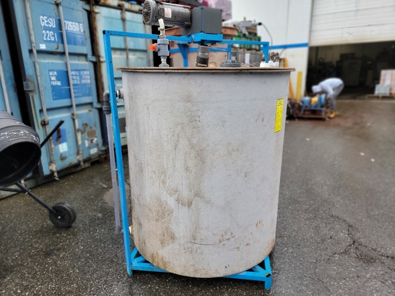 Polyethylene Copper Sulphate Storage Tank, 80" L x 58" width x 60" H, 3/4 HP Baldor DC agitator, 1750 RPM - Image 2