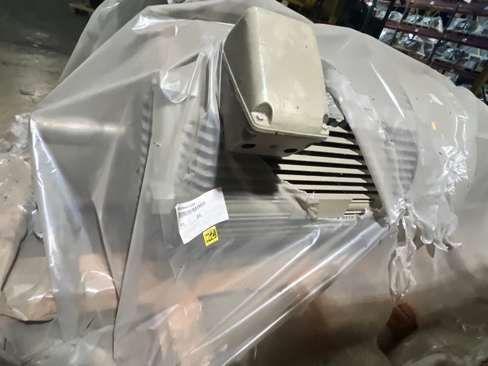 350 HP 1800 RPM General Electric, Frame 509LL, BB, 460 Volts, New Surplus - Image 2