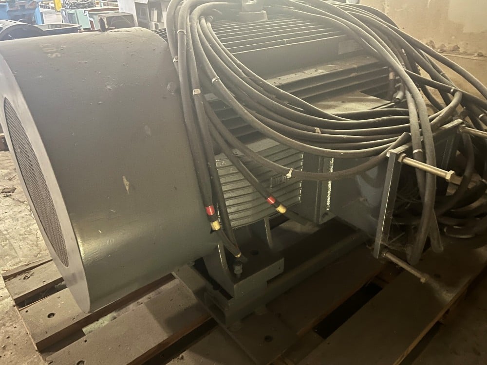 450 HP 1200 RPM WEG, Frame 586/7, BB, 460 Volts, Rebuilt, electrically OK - Image 2
