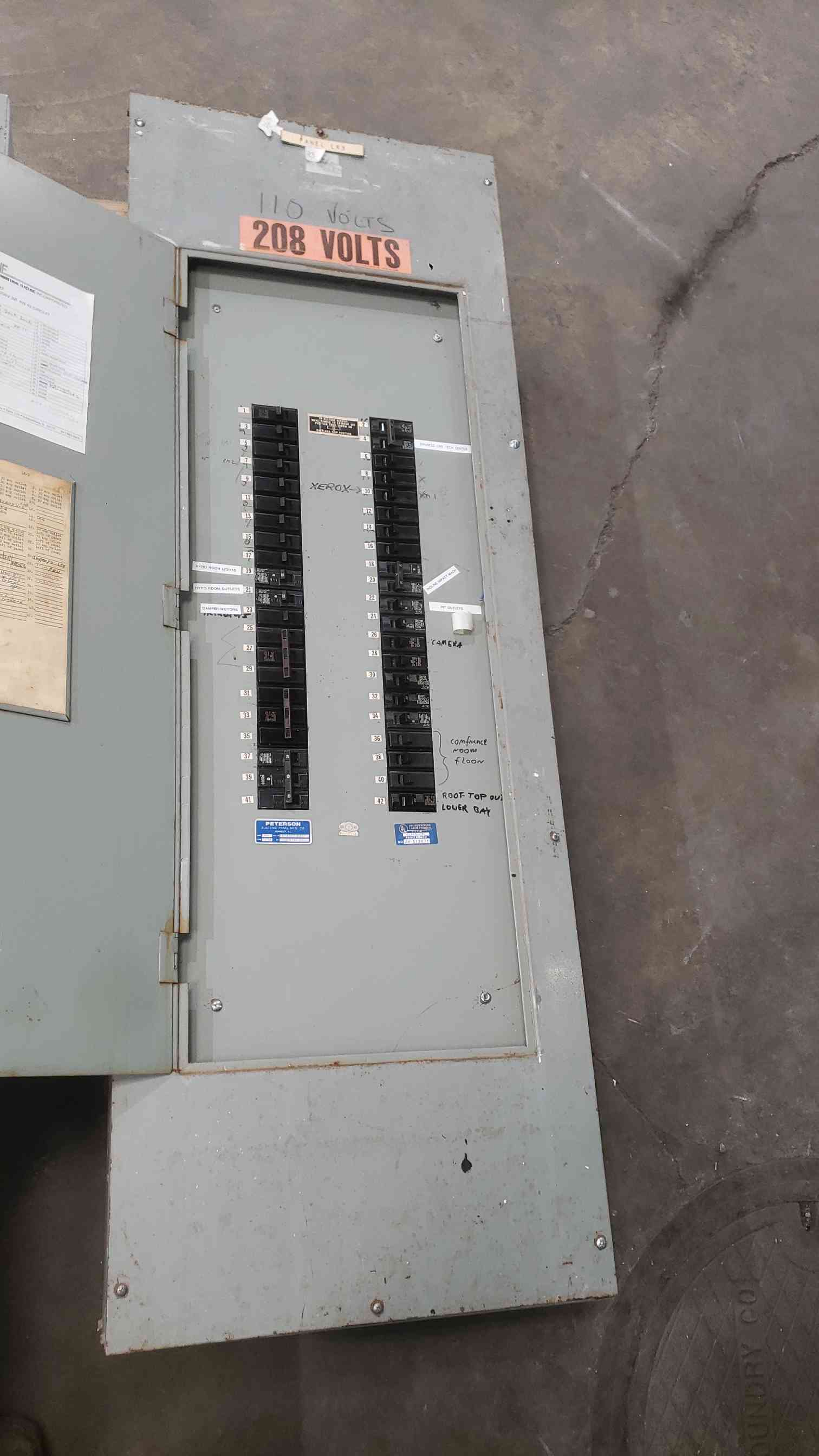 400 Amp. Peterson Electric Panel, Panelboard, 120/208 Volts, 3 Phase, Siemens 60A/40A/30A/20A Breakers - Image 5