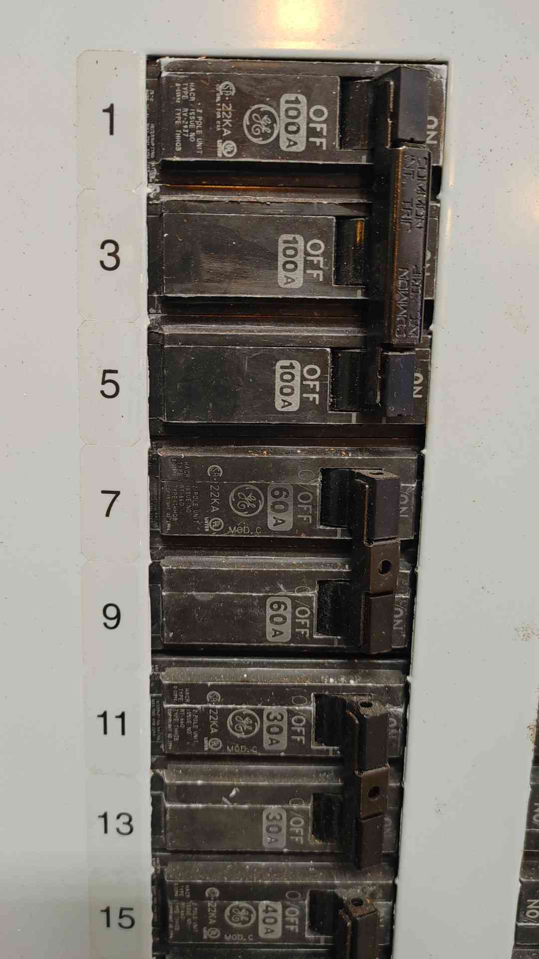 400 Amp. General Electric AQF3424CBX, A-Series Panelboard, Main, 208Y/120 Volts, 3 Phase, 42 Circuit, 10x100A - Image 5
