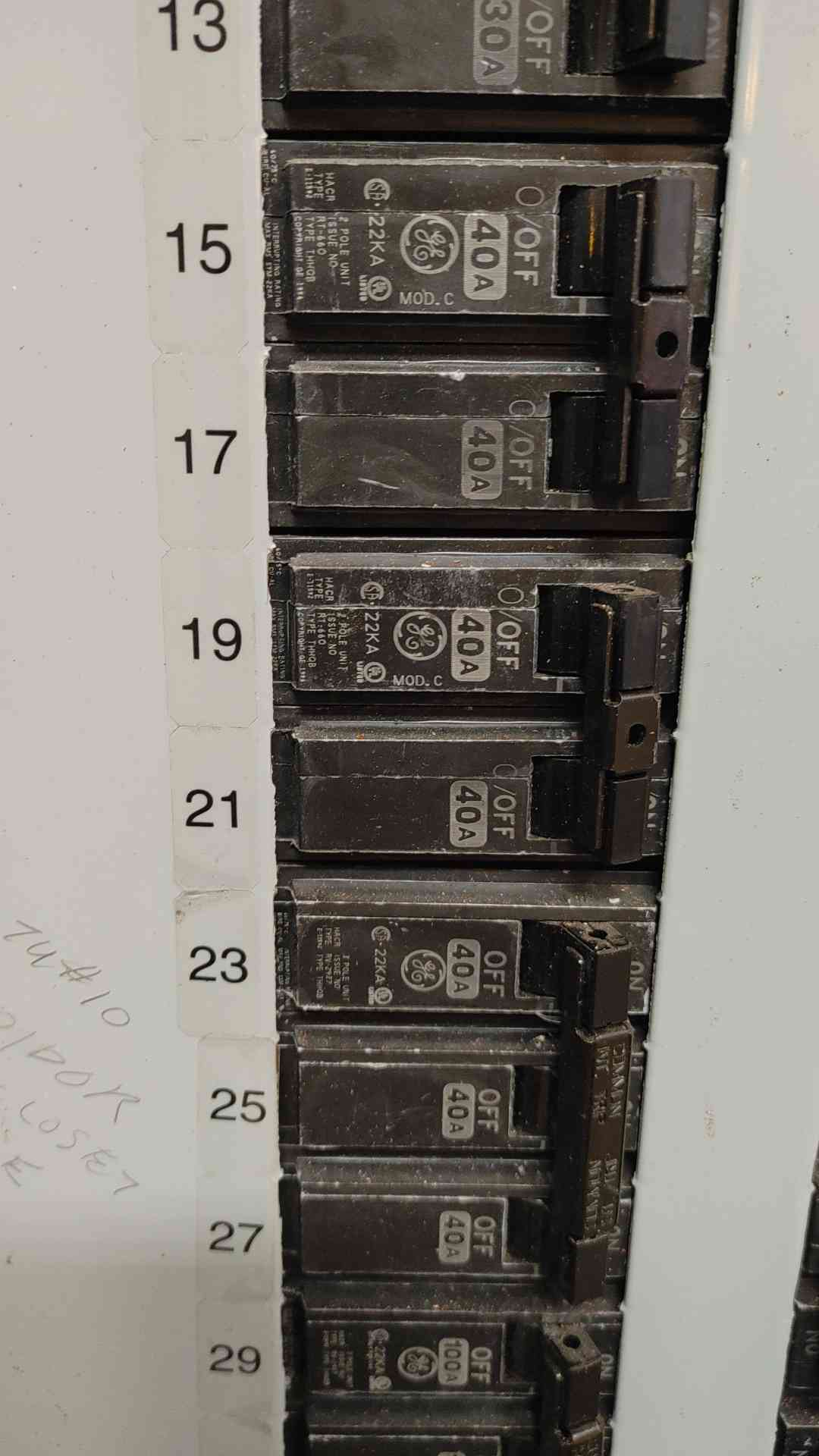 400 Amp. General Electric AQF3424CBX, A-Series Panelboard, Main, 208Y/120 Volts, 3 Phase, 42 Circuit, 10x100A - Image 10