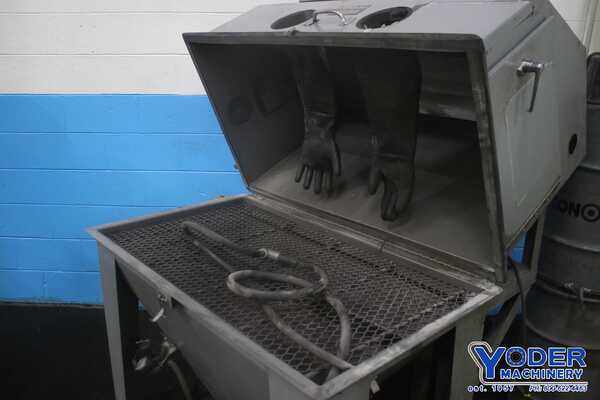 42" x 24" x 23" Econoline #42-24, blast cabinet, 17" x 11" side door openinbg, 22' x 10" sight window - Image 9