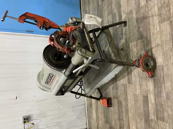1/2" - 2" Rigid #1224, bolt & pipe threader, 1/4"-4" pipe capacity, reaming attachment, cutter attachment - Image 1