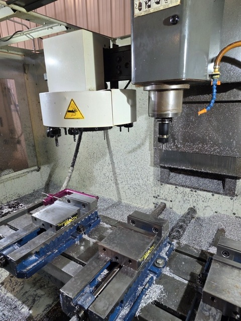 Haas #TM-3P, CNC Vertical Machining Center, 40" X, 20" Y, 16" Z, 57.8" x 14.5" table, 7.5 HP, 6000 RPM, CAT - Image 2