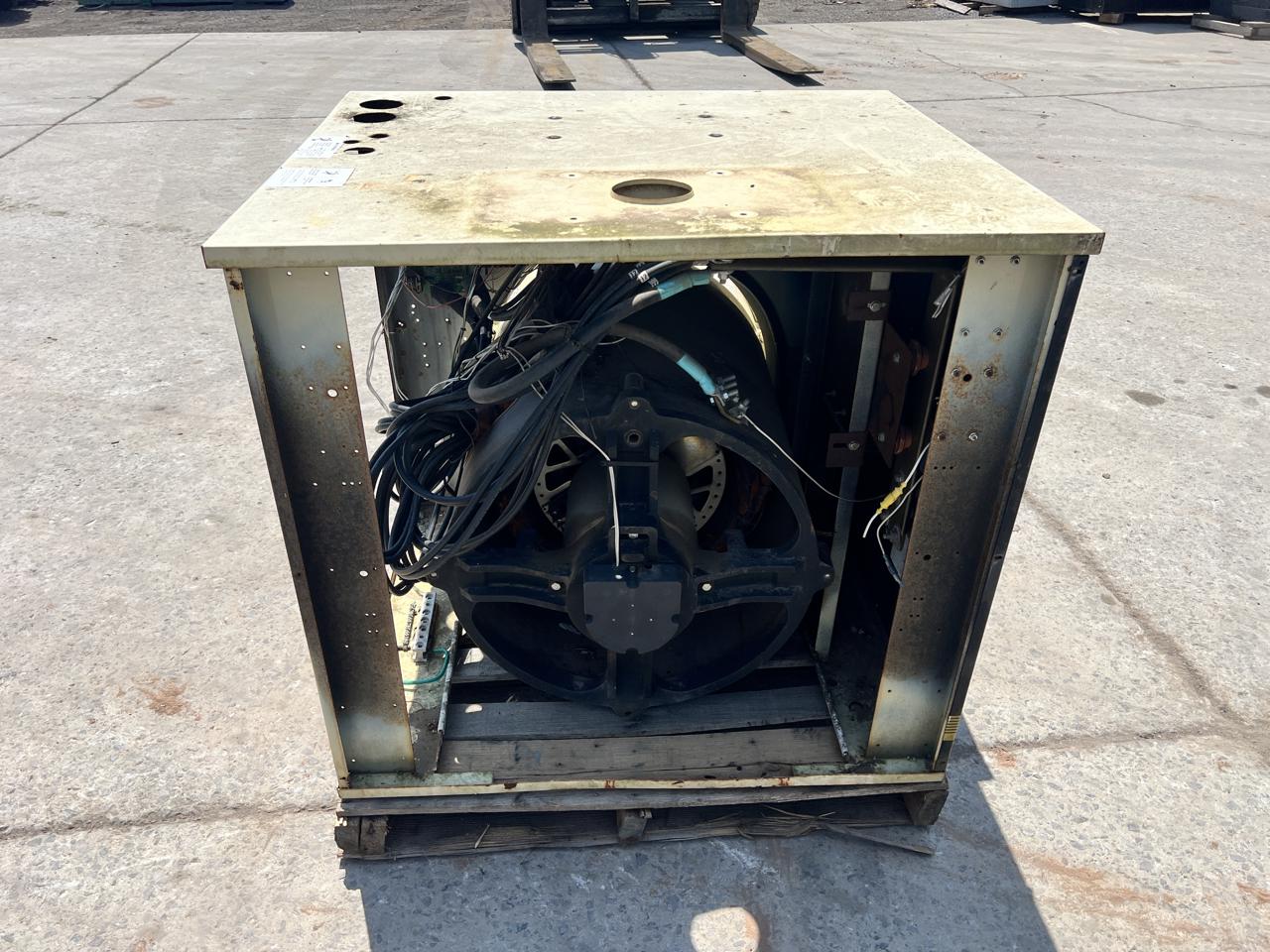 250 KW, 1800 RPM, Kohler #250REOZJD, Generator End, 277/480 Volts, 12 wire, circuit breaker, 3PH, 300 hours - Image 6