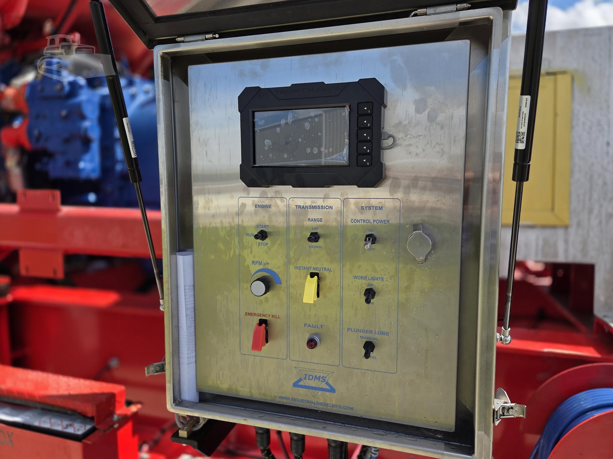 2250 HP Stewart & Stevenson #FT2251T, triplex frac pump trailer, refurbished, export only, 2011 - Image 9