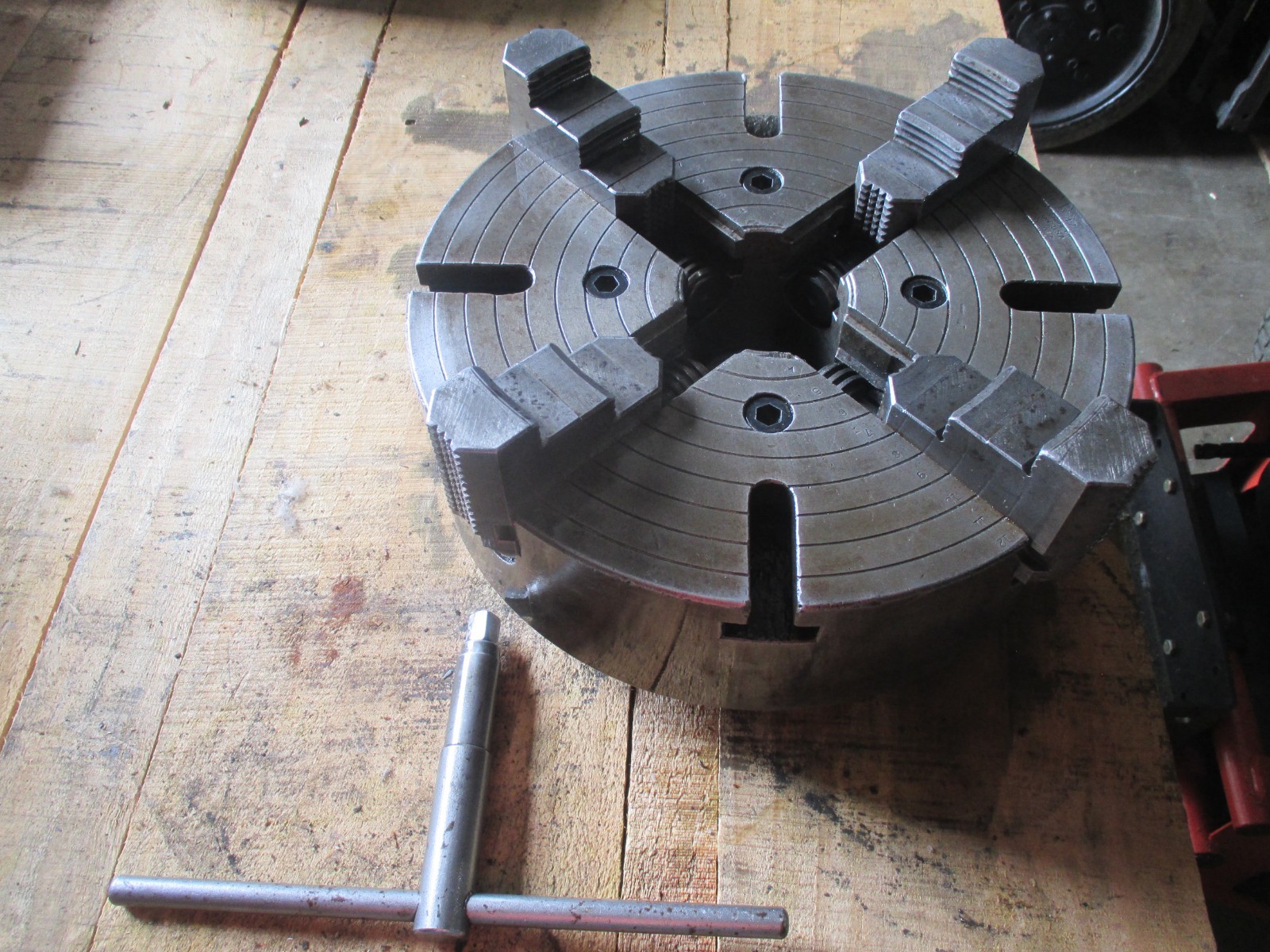 12" Skinner, 4-Jaw Lathe Chuck, 2-1/4"-6 threaded back, 2.75" center hole diameter, chuck key - Image 2