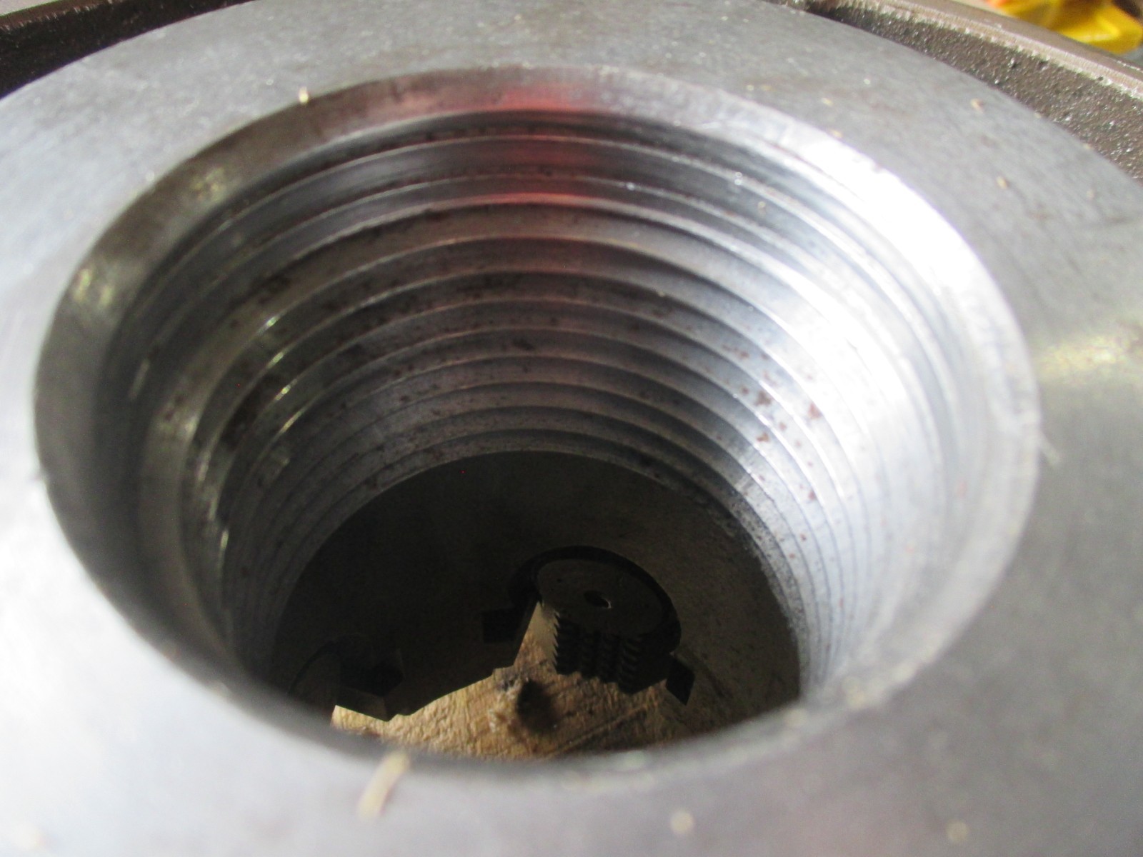 12" Skinner, 4-Jaw Lathe Chuck, 2-1/4"-6 threaded back, 2.75" center hole diameter, chuck key - Image 8