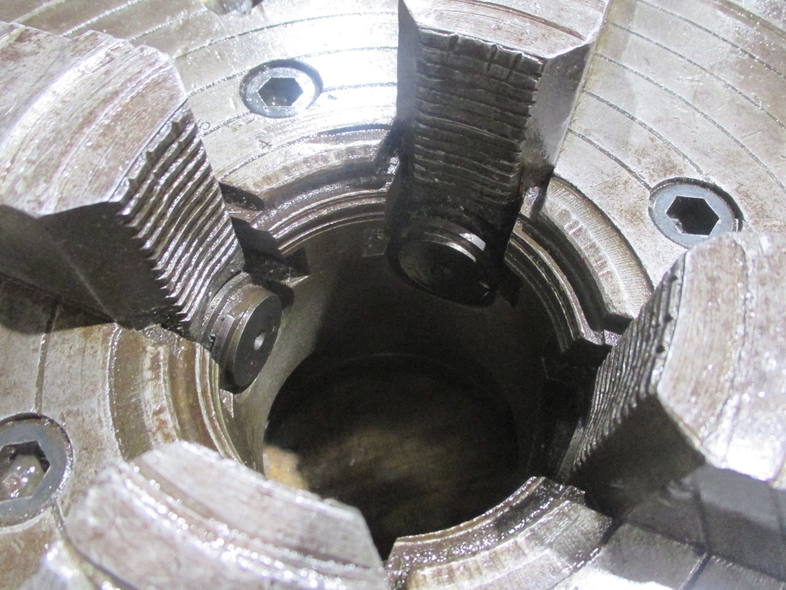 12" Skinner, 4-Jaw Lathe Chuck, L1 back, chuck key - Image 2