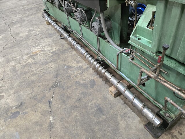 4.5" Davis Standard #45IN45, extruder, 32:1 L/D, 300 HP Marathon AC motor, vented air cooled barrel, 6 - Image 5
