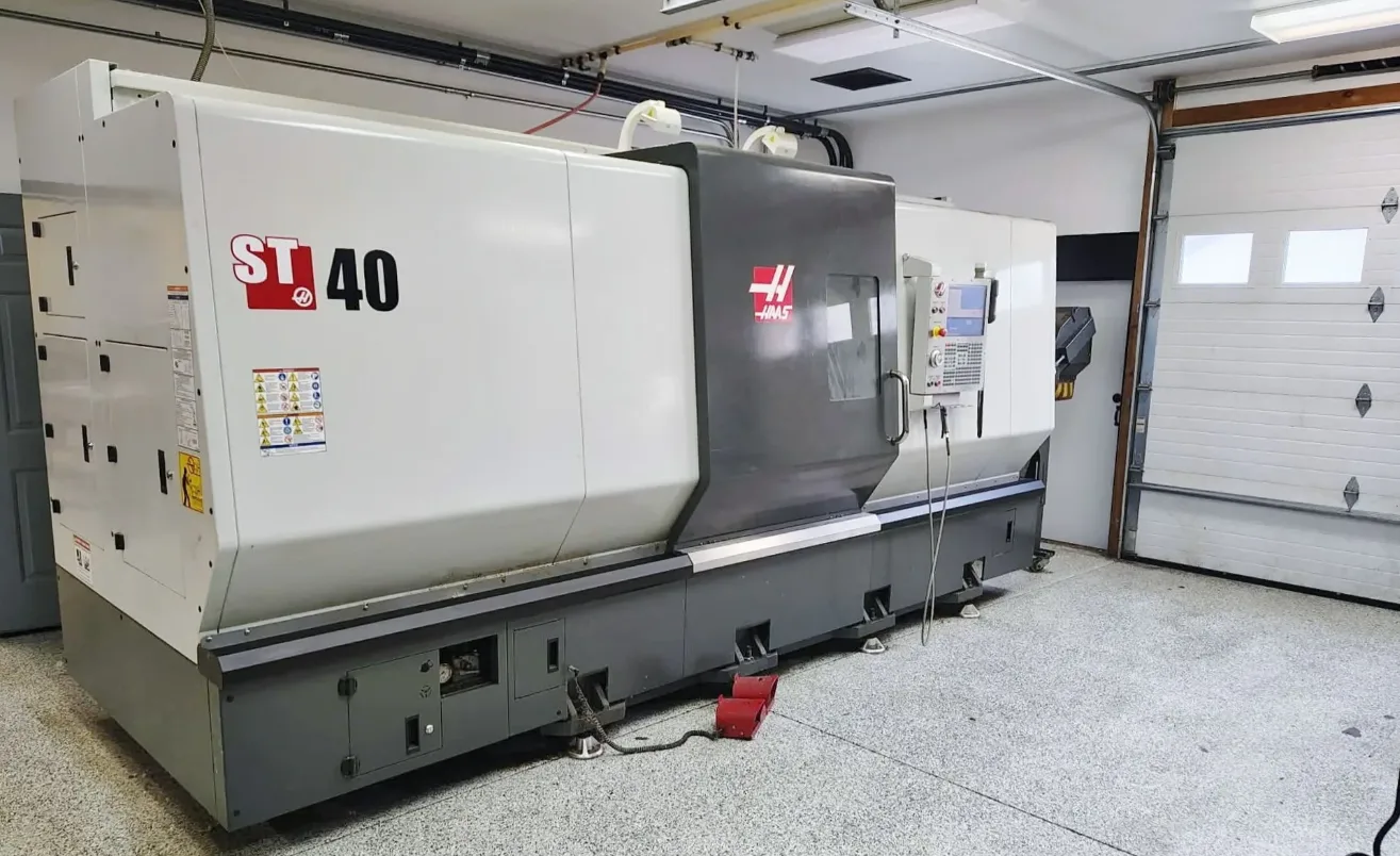 Haas #ST-40, CNC Lathe, 34.5" swing, 44" between centers, 25.5" turning diameter, 15" chuck, 2400 RPM - Image 1