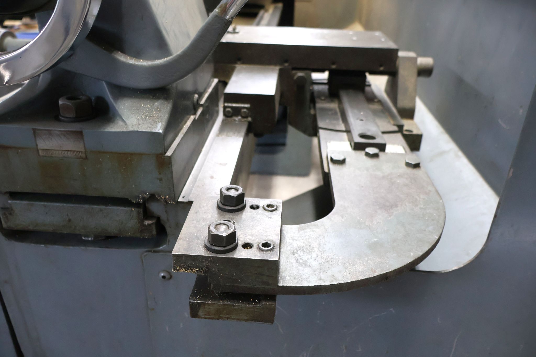 17" x 60" Standard Modern #1760, Engine Lathe, 2.25" bore, 7.5 HP, 1200 RPM, 4 jaw 12" chuck - Image 6