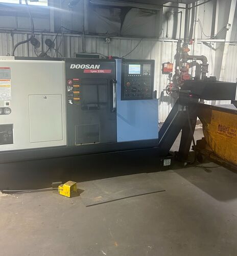 Daewoo Doosan #LYNX-220LC, cnc lathe, 20" swing, 12.6" diameter x 21" L max, 8" chuck, 2.6" bar, 3" bore, 20 - Image 2