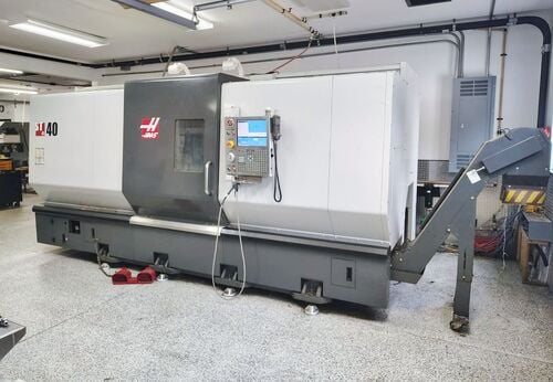 Haas #ST-40, CNC lathe, 34.5" swing, 15" chuck, 4" bar, 25.5" diameter, 44" length, 40 HP, 2400 RPM, 12 tool - Image 2