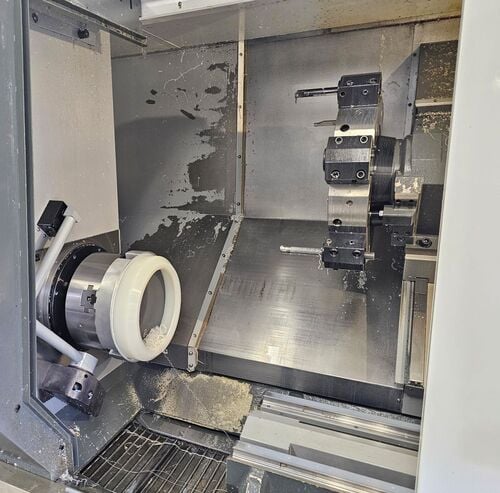 Haas #ST-40, CNC lathe, 34.5" swing, 15" chuck, 4" bar, 25.5" diameter, 44" length, 40 HP, 2400 RPM, 12 tool - Image 3