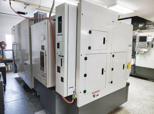 Haas #ST-40, CNC lathe, 34.5" swing, 15" chuck, 4" bar, 25.5" diameter, 44" length, 40 HP, 2400 RPM, 12 tool - Image 8