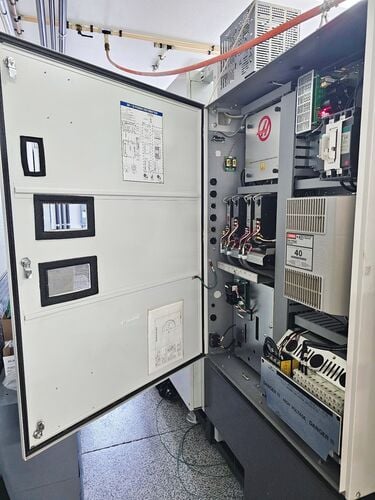 Haas #ST-40, CNC lathe, 34.5" swing, 15" chuck, 4" bar, 25.5" diameter, 44" length, 40 HP, 2400 RPM, 12 tool - Image 9