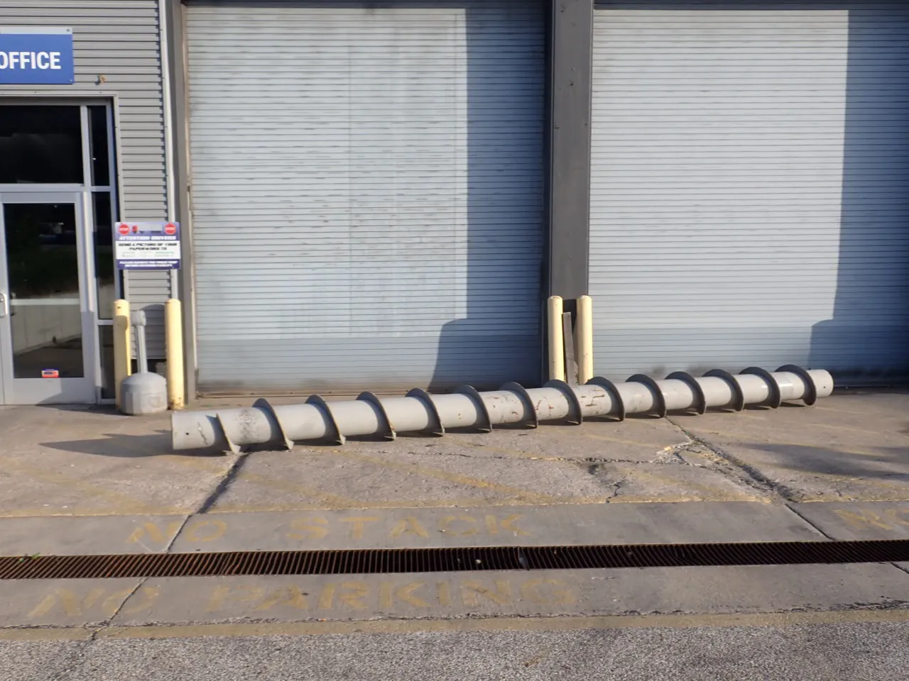 11" Diameter Auger, 236" length - Image 1