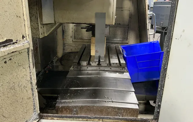 Hurco #VMX24, CNC vertical machining center, 20" x 30" table, 24 automatic tool changer, chip conveyor, 208 - Image 8