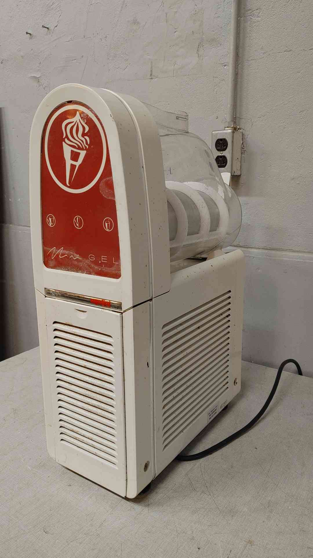 Ugolini, Minigel 1, Slushie Machine, 115 VAC, 1PH, 5A - Image 1