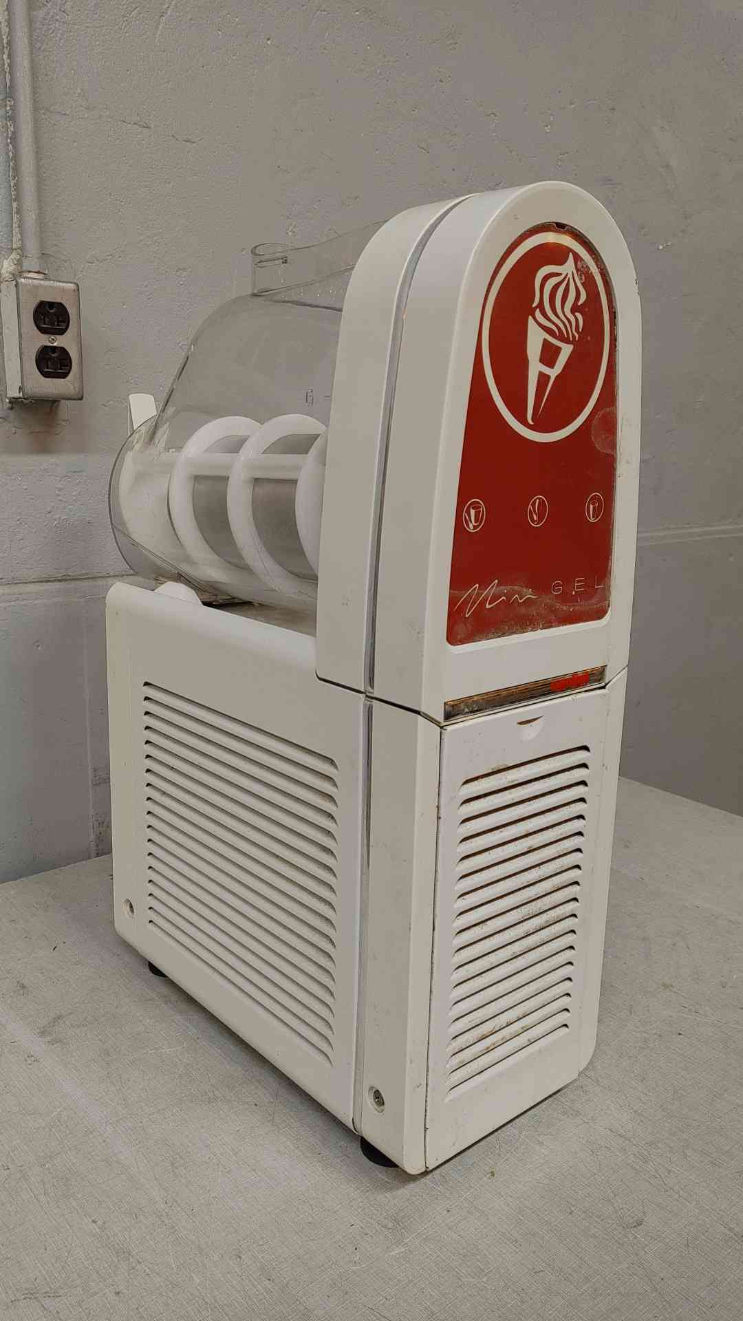 Ugolini, Minigel 1, Slushie Machine, 115 VAC, 1PH, 5A - Image 3