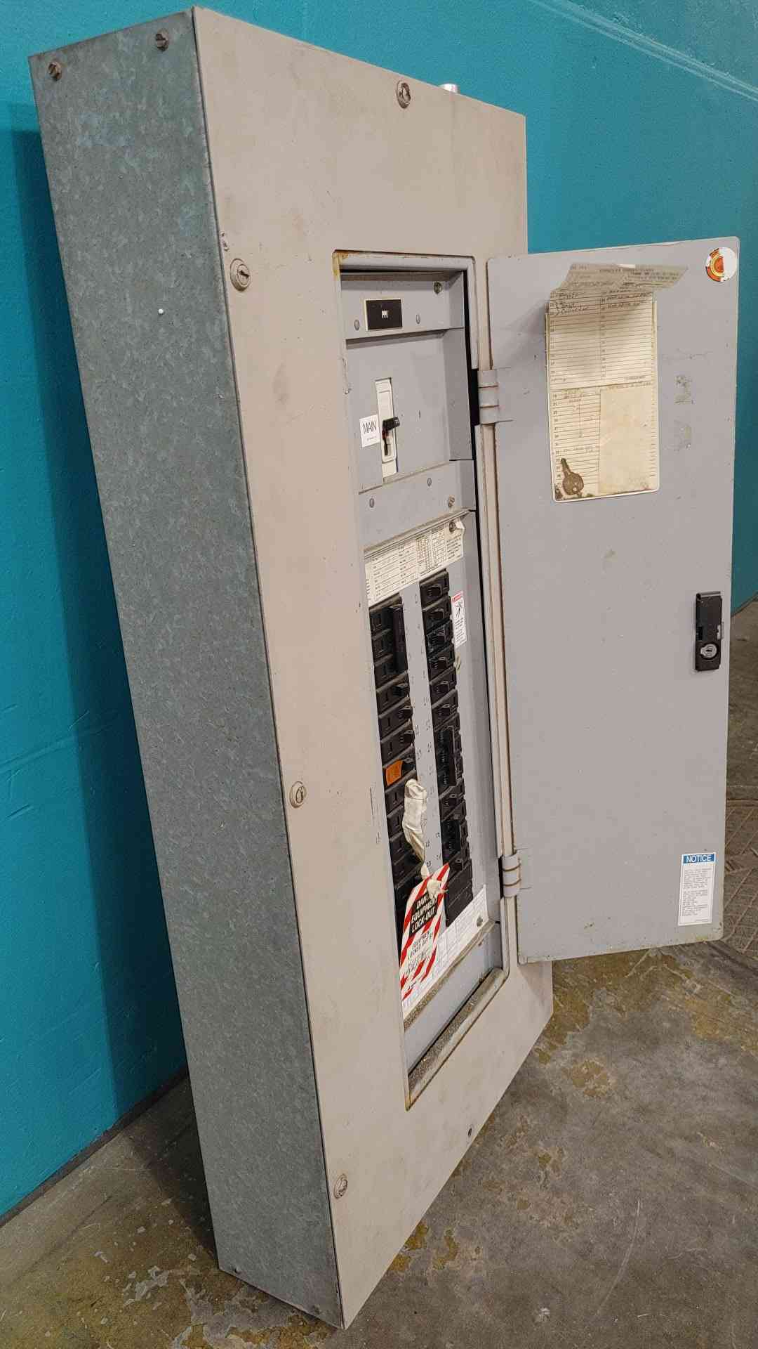 225 Amp. Cutler-Hammer, PRL1, Panelboard, 208Y/120 V, 3 Phase, 225A Main & BAB Breakers - Image 4