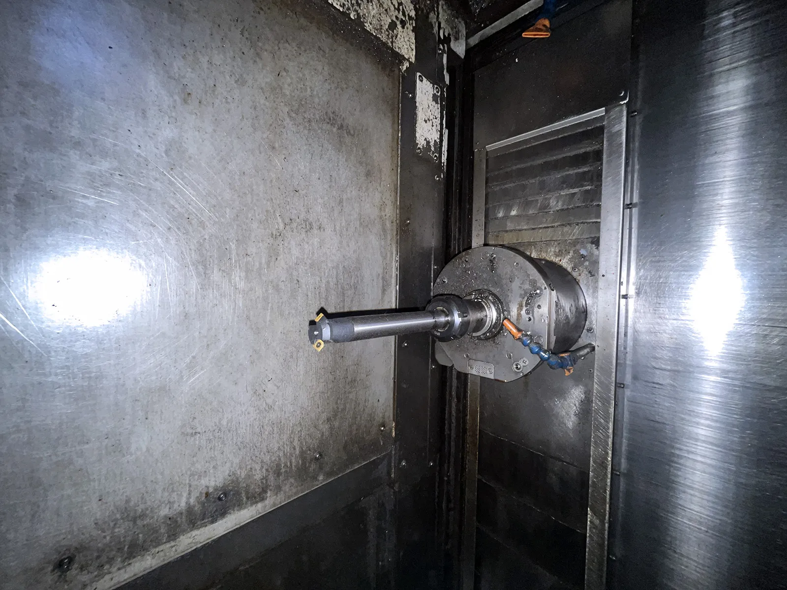 Okuma #MB-5000H, CNC horizontal machining center, 29.9" X, 29.9" Y, 29.9" Z, 15000 RPM, CAT 40, 30 HP, 19.69" - Image 4